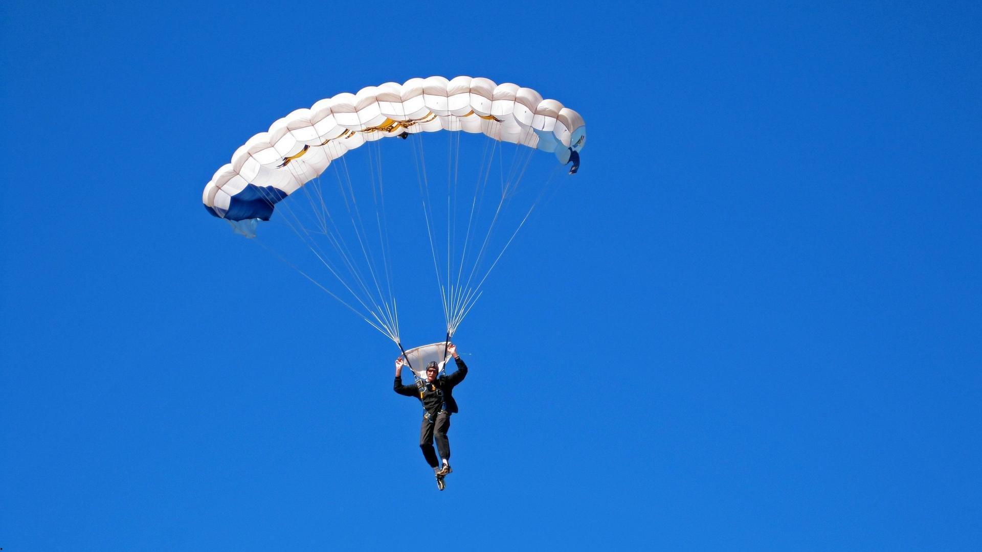 中国冰壶队世锦赛惊艳亮相 新生代选手展现强劲实力-1xbet中文版官方网站